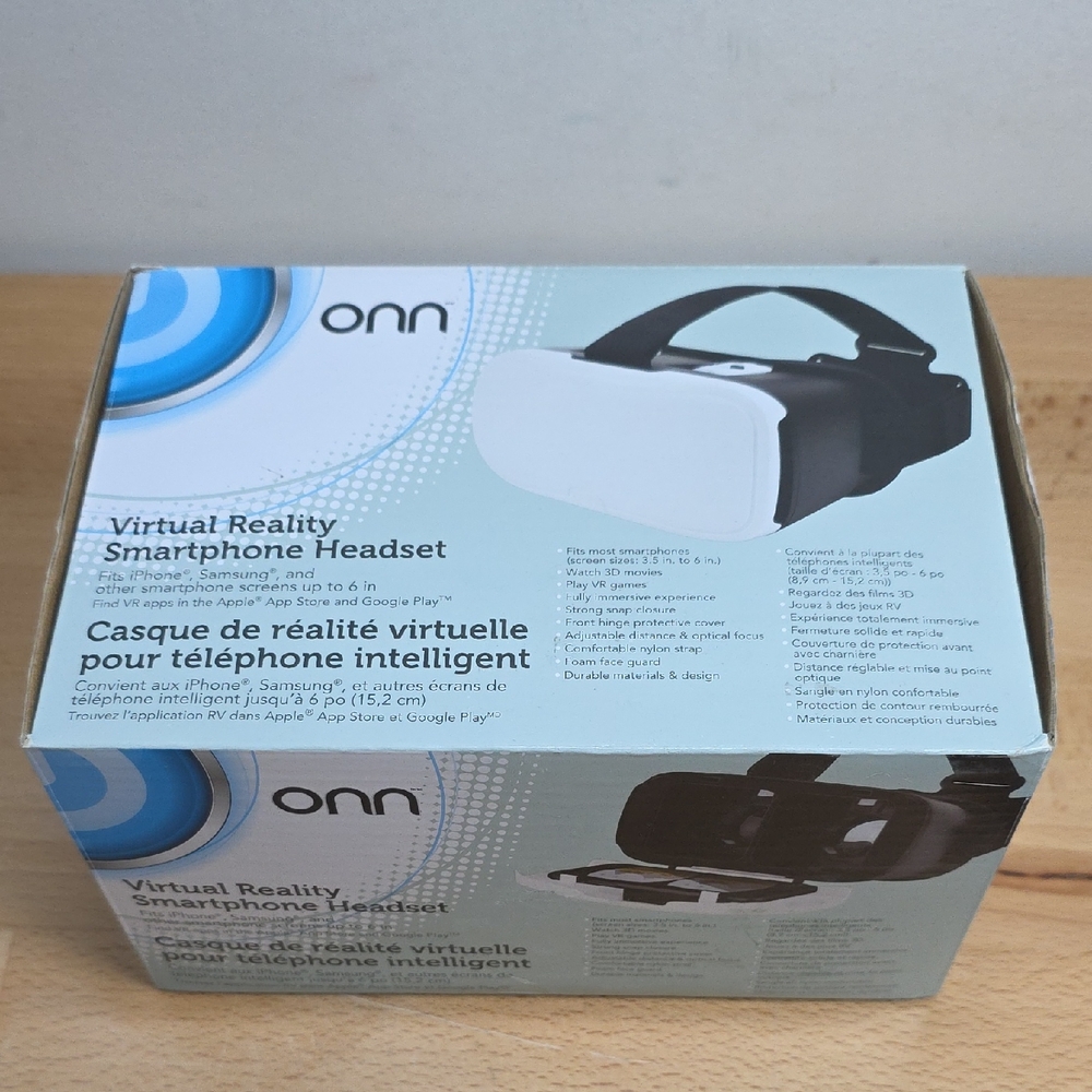 Onn VR Smartphone Headset - Black and White